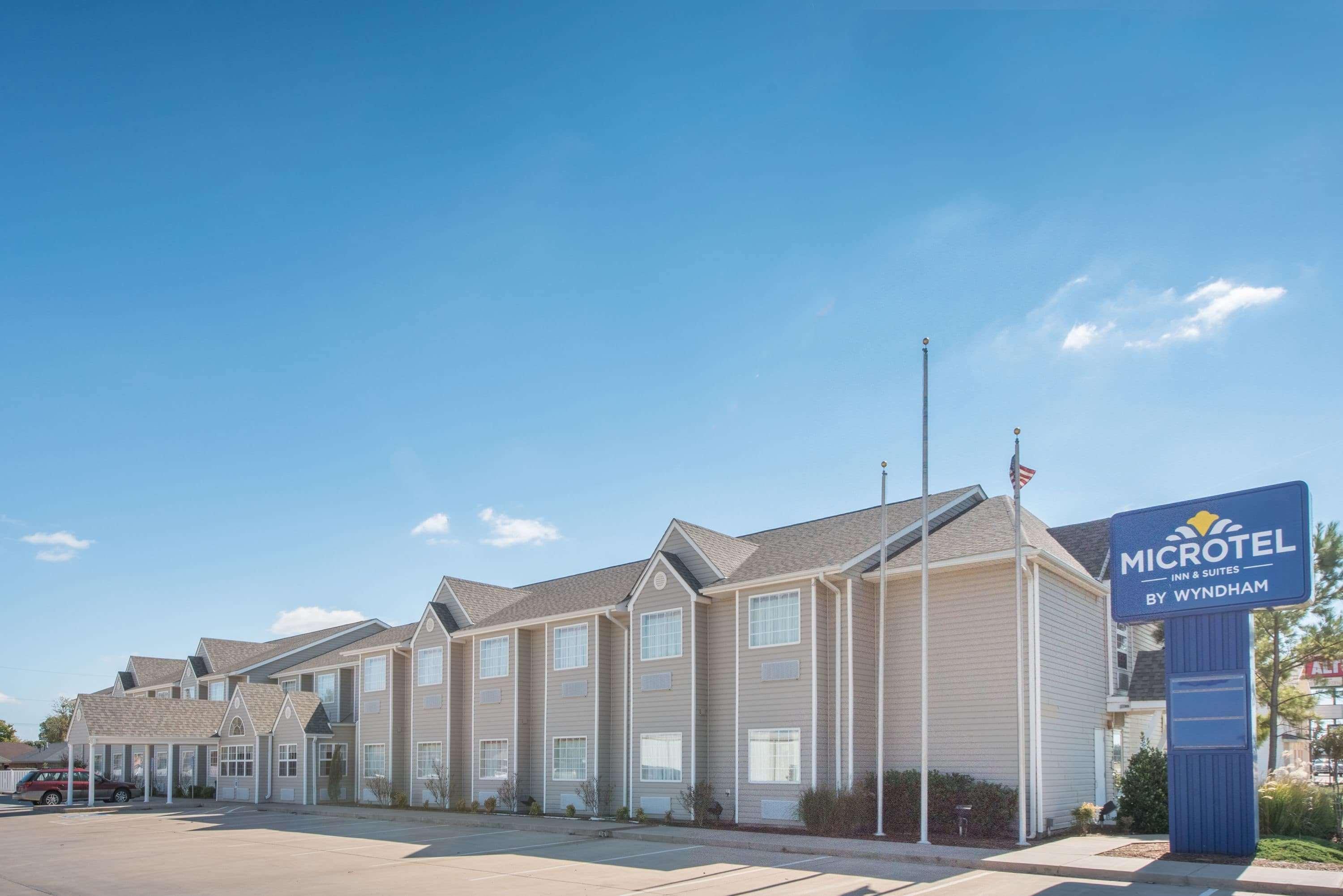 Microtel Inn & Suites By Wyndham Altus Bagian luar foto